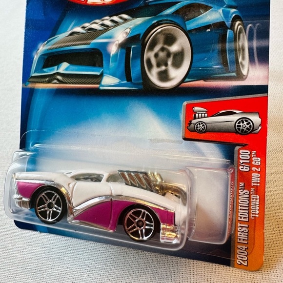 🎀 HOT WHEELS 2004 FIRST EDITION “ TOONED TWO TO GO” RACE CAR 🔥 NEW - Picture 3 of 9
